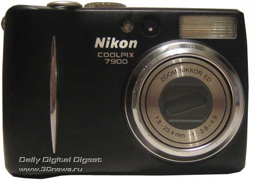 Nikon COOLPIX 7900