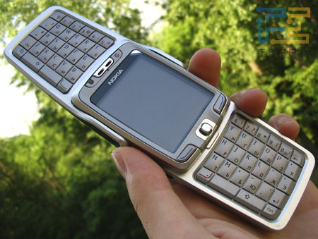 Nokia E70 1